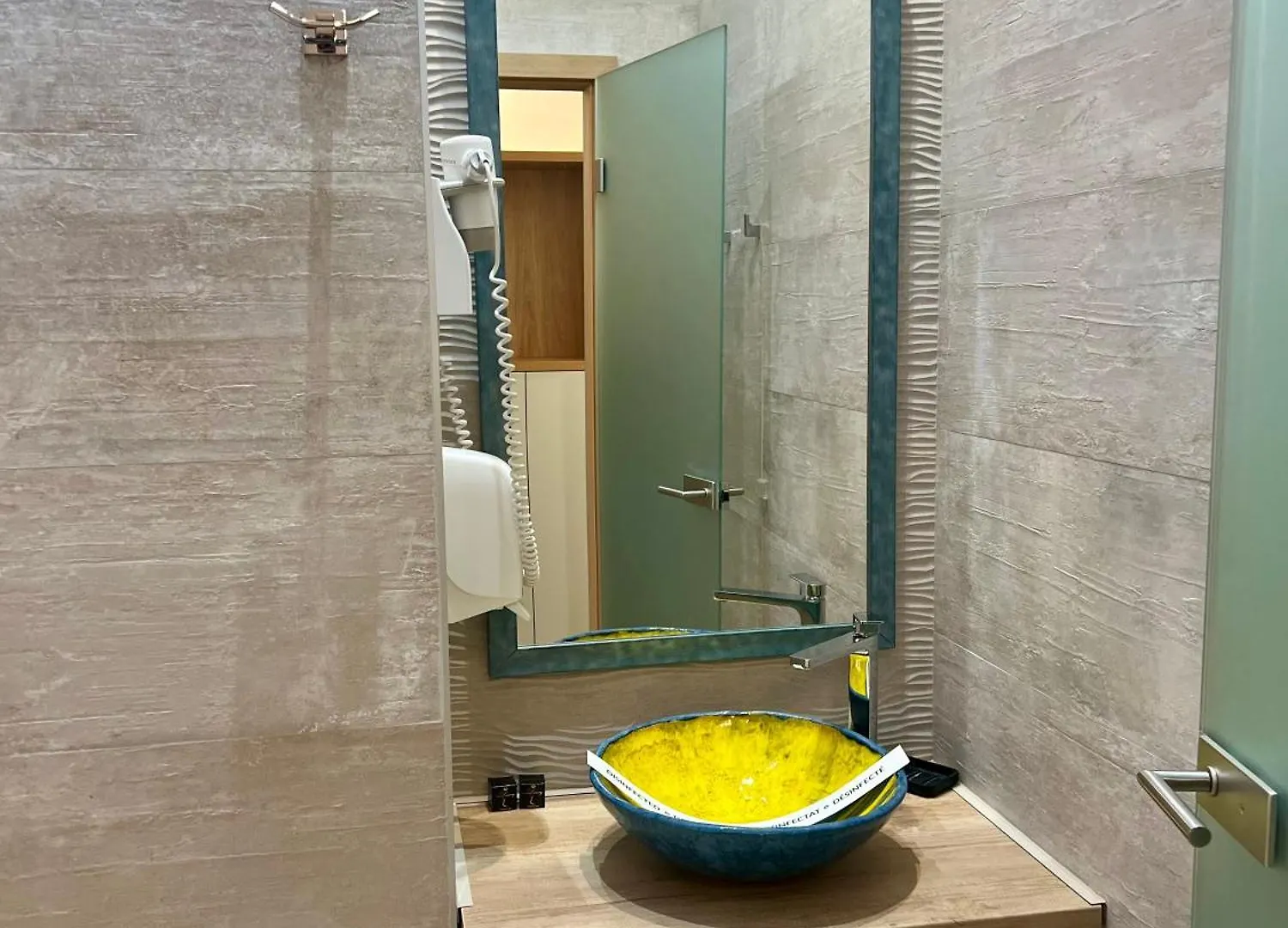 Otel House4You - Blanari Bükreş