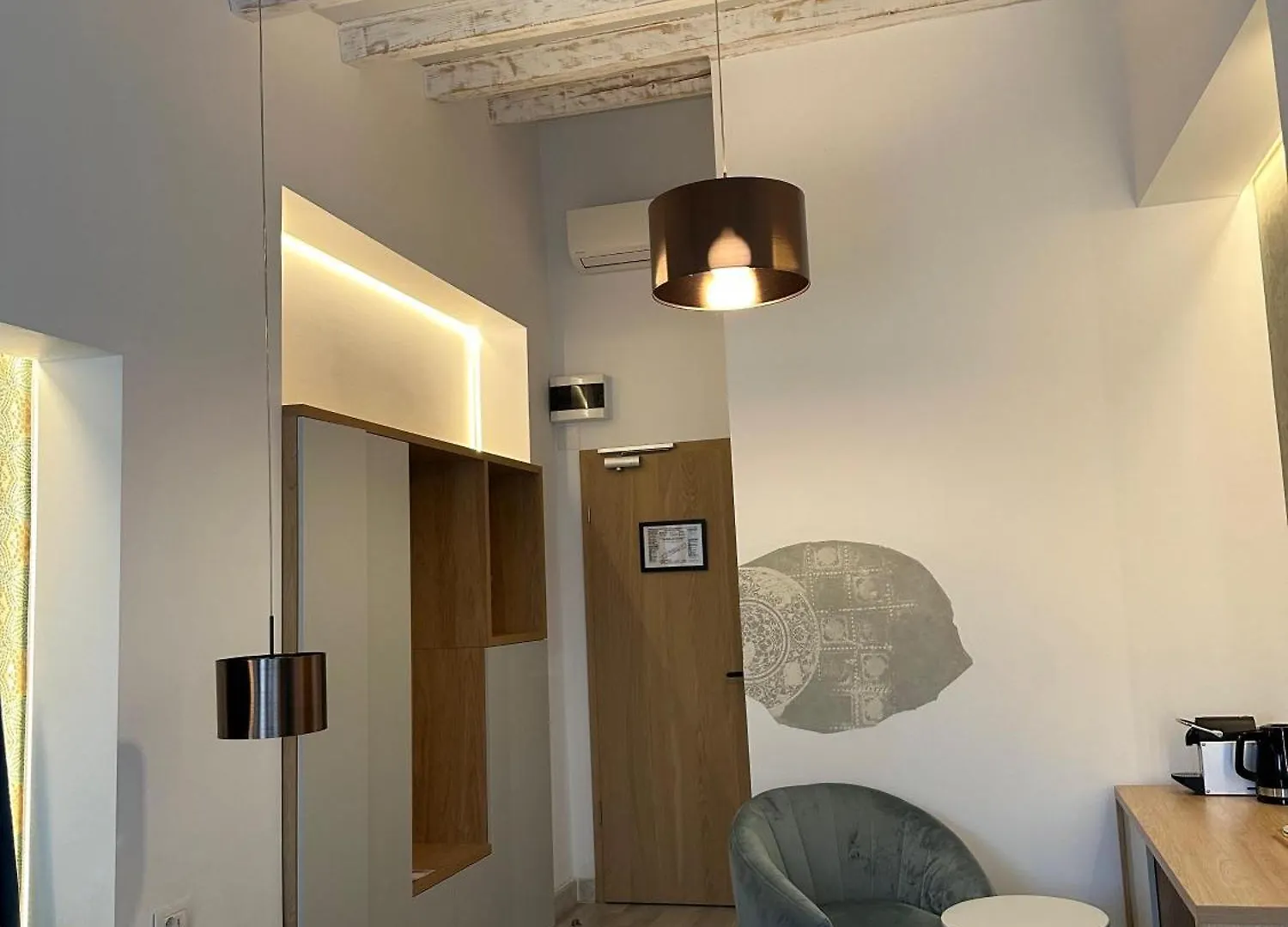 Hotel House4You - Blanari Bucharest
